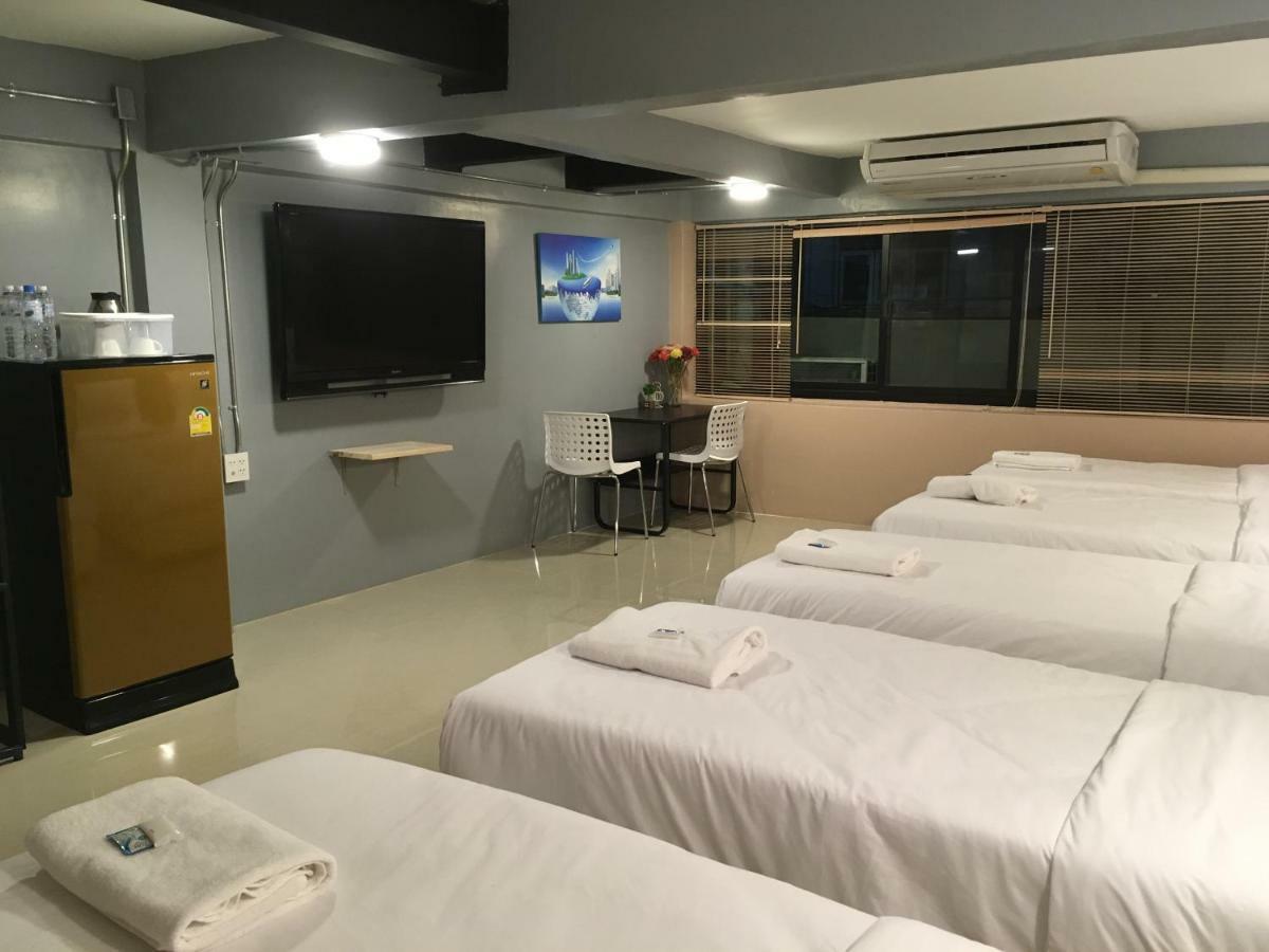 Icon Hostel Bangkok Ngoại thất bức ảnh
